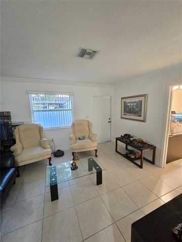 11356 SW 6th St, Sweetwater, FL 33174