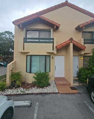 7870 SW 102nd Ln, Miami, FL 33156