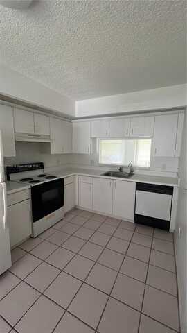 undefined, Pembroke Pines, FL 33027