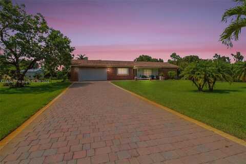 12411 SW 12th St, Davie, FL 33325