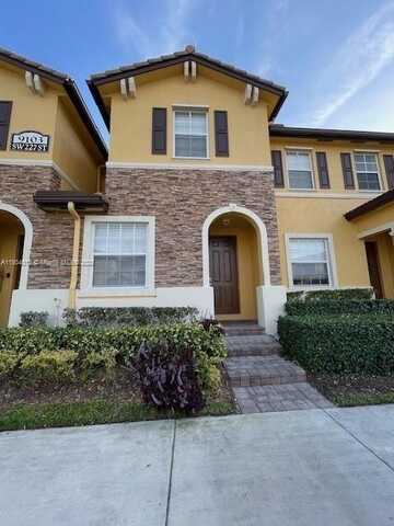 9103 SW 227th St, Cutler Bay, FL 33190