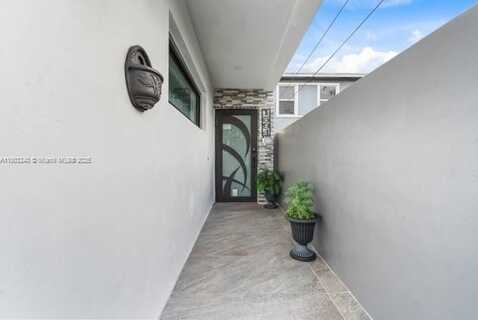 1594 W 73rd St, Hialeah, FL 33014