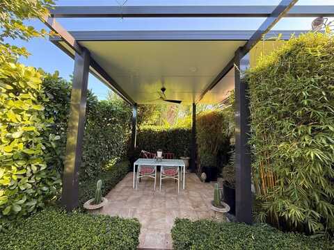 3985 SW 10th St, Miami, FL 33134