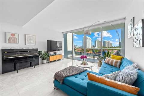2950 NE 188th St, Aventura, FL 33180