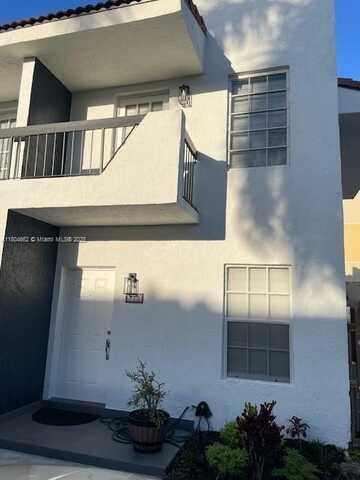 8340 NW 8th St, Miami, FL 33126