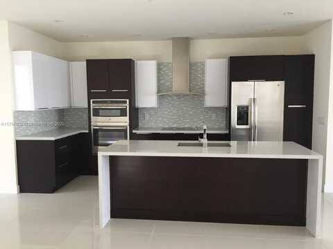 6423 NW 105th Ct, Doral, FL 33178