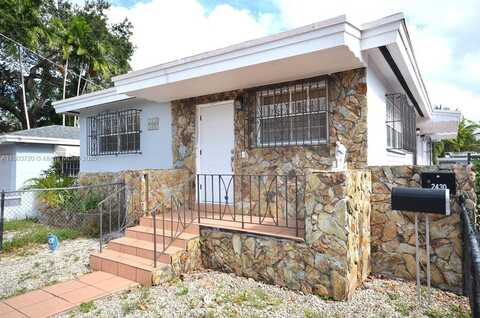 2428 SW 16th St, Miami, FL 33145