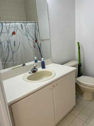 undefined, Hialeah, FL 33015