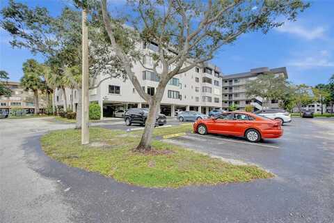 8010 Hampton Blvd, North Lauderdale, FL 33068