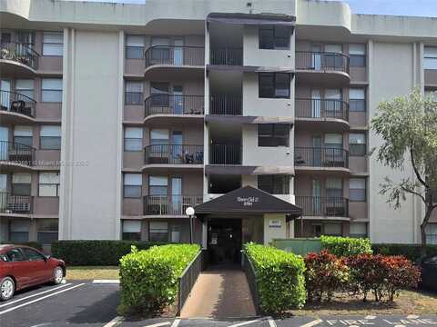 2701 Riverside Dr, Coral Springs, FL 33065