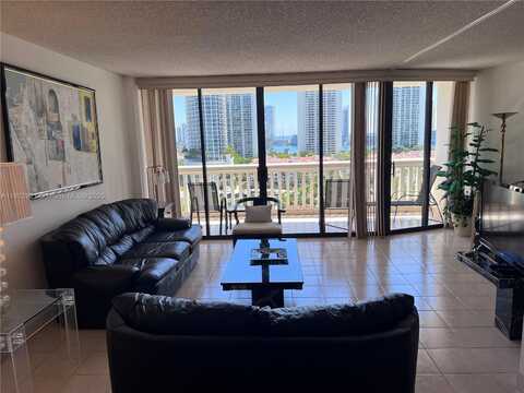 1000 Island Blvd, Aventura, FL 33160