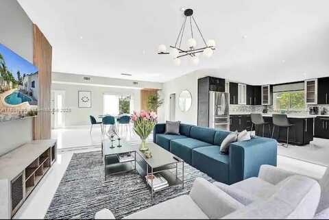 3117 Hollywood Blvd, Hollywood, FL 33021