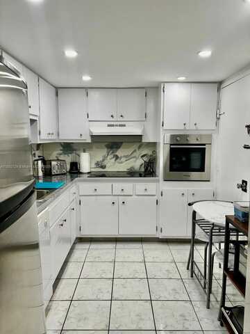 400 Kings Point Drive, Sunny Isles Beach, FL 33160