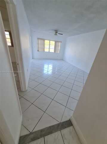2820 NE 201st Ter, Aventura, FL 33180