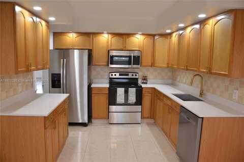 12600 SW 5th Ct, Pembroke Pines, FL 33027