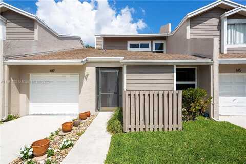 617 Woodgate Ln, Sunrise, FL 33326