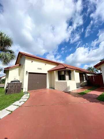 11351 SW 8th Pl, Pembroke Pines, FL 33025