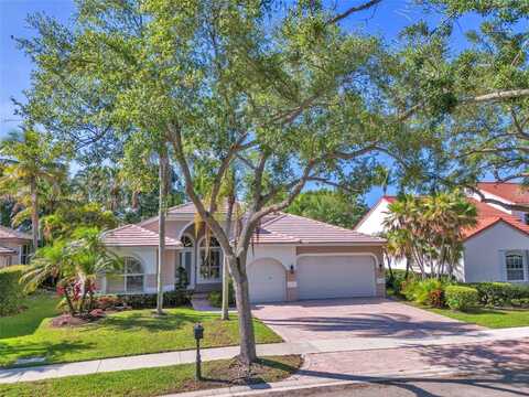 2623 Oakbrook Dr, Weston, FL 33332