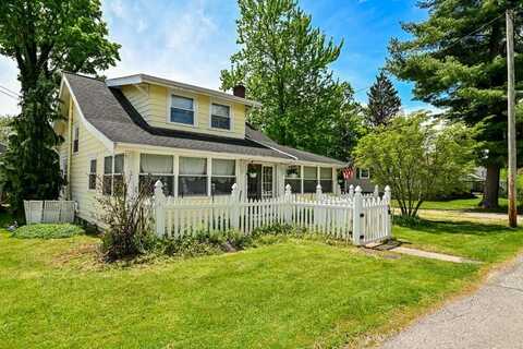 50 Bungalow Bay Blvd, Chippewa Lake, OH 44215