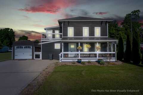98 School St, Bellville, OH 44813