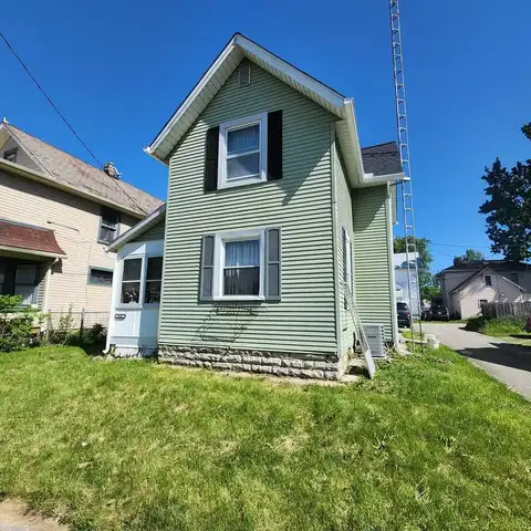 444 Woodlawn Ave, Bucyrus, OH 43351