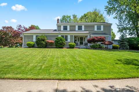 4 Mayfair Court, East Brunswick, NJ 08816