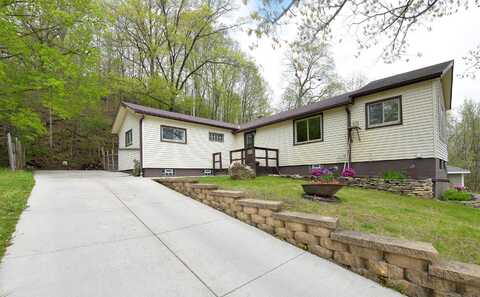 1437 Lake Dr, Hubertus, WI 53033