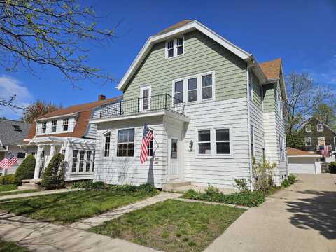 550 N 65th St, Wauwatosa, WI 53213