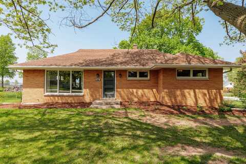 245 Fairway Dr, Brookfield, WI 53005