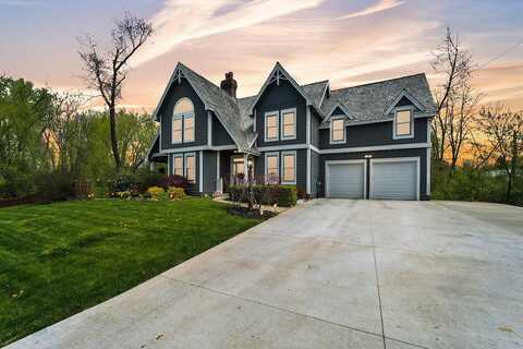 5201 Hunt Club Rd, Wind Point, WI 53402