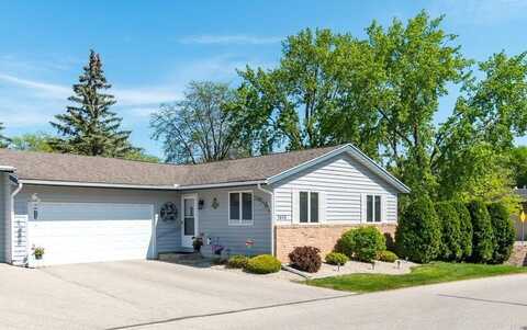 3446 Woodbridge Ct, La Crosse, WI 54601