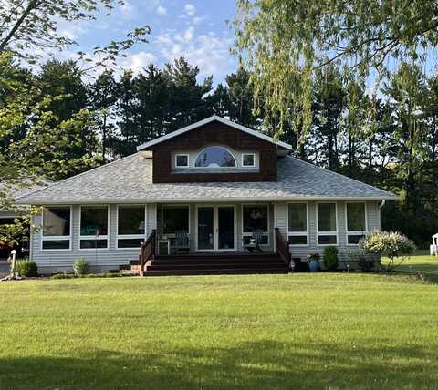 N13724 Buckskin Rd, Trempealeau, WI 54661