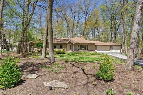 1810 Wedgewood Dr, Elm Grove, WI 53122