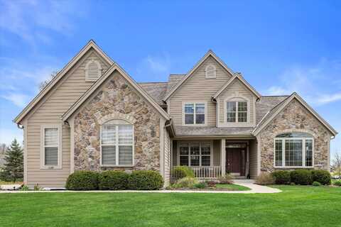 5299 W Behrendt St, Franklin, WI 53132