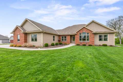 W279n8663 Twin Pine Cir, Hartland, WI 53029