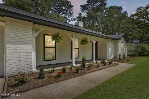 92 Longmeadow Road, Brandon, MS 39042