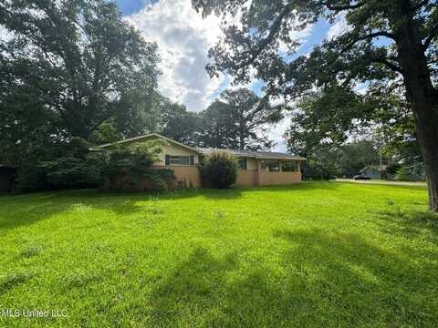 120 Queen Joanna Lane, Jackson, MS 39209
