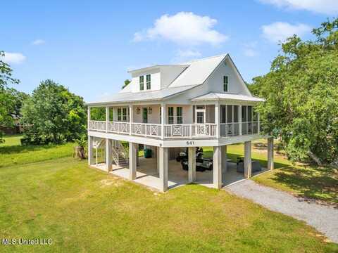 641 N Beach Boulevard, Bay Saint Louis, MS 39520
