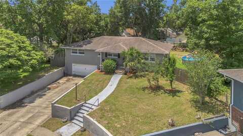 300 HICKORY COURT, APOPKA, FL 32712