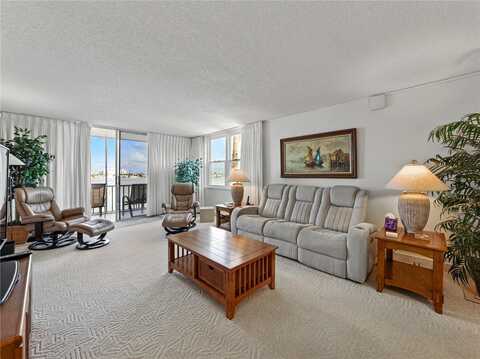 7665 SUN ISLAND DRIVE S, SOUTH PASADENA, FL 33707