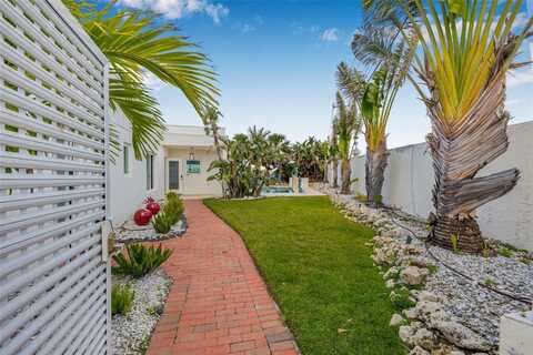 321 N BOULEVARD OF THE PRESIDENTS, SARASOTA, FL 34236