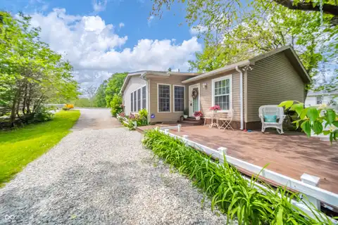 6762 S State Road 67, Pendleton, IN 46064