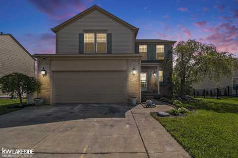 56546 Winding Creek, Macomb, MI 48042