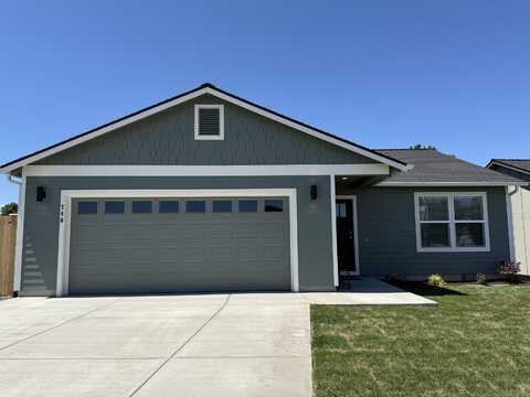 738 Rickenbacker Road, Madras, OR 97741