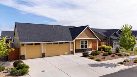 2571 NW Greenwood Avenue, Redmond, OR 97756