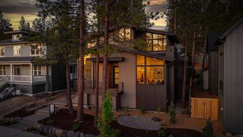 2988 NW Polarstar Avenue, Bend, OR 97703