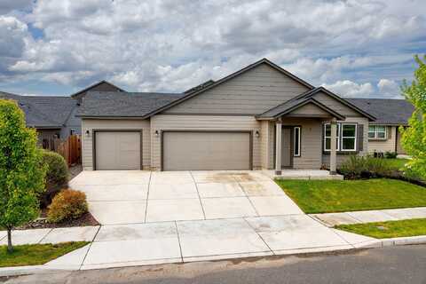 3650 SW Pumice Place, Redmond, OR 97756