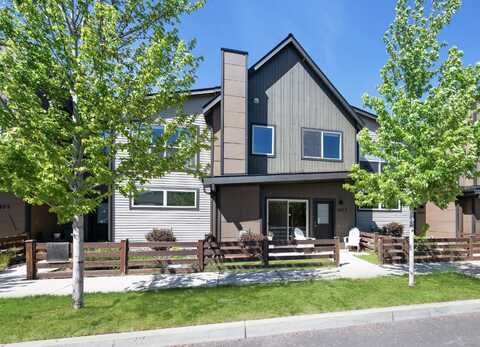 2873 NW Elm Avenue, Redmond, OR 97756