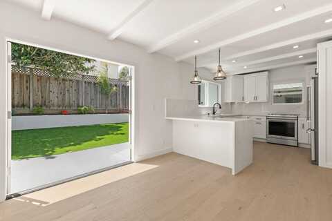 717 Bay AVE, CAPITOLA, CA 95010