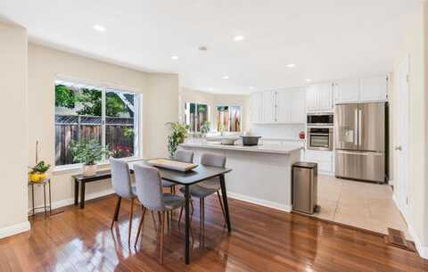 17992 Hillwood LN, MORGAN HILL, CA 95037